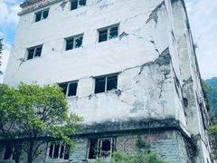 -四川汶川特大地震漩口中学遗址