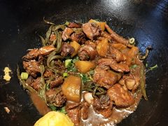 -锅老头海鲜铁锅炖