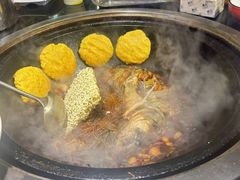 -刘淑芬·活鱼铁锅炖(北京首店)