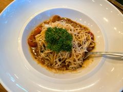 -Chom Cafe and Restaurant