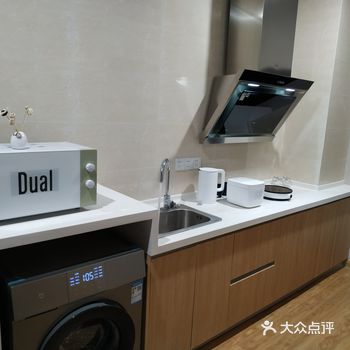 亲切、自然、高端、大气