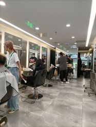 -简法造型·品牌形象店