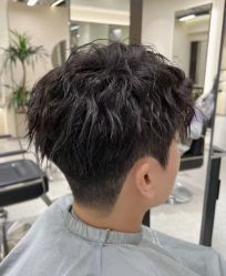 -BULB STUDIO 巴柏明星发型工作室