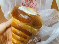 奶油牛角面包-新侨三宝乐面包店(崇文门店)