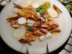 -冰冰龙虾·江湖菜·花园江景餐厅