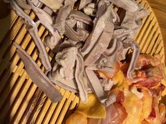 -尚尚仙·酸汤猪手·猪肚鸡火锅(华联万柳购物中心店)