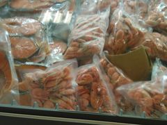 -自贸区跨境购物免税店(越秀滨海隽城商业广场店)