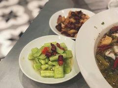 -姚姚酸菜鱼·金戈戈香港豉油鸡(喜荟城联名店)
