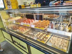 -85度C(生甜甜圈研究工坊·上海松江人民北路店)