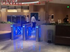 -CGV影城(滨江天街IMAX店)