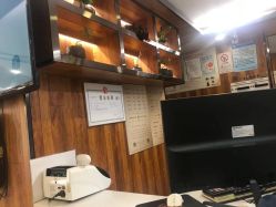 -一東造型烫发染发
