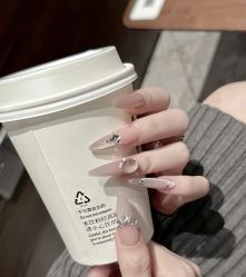 -桃色美甲沙龙