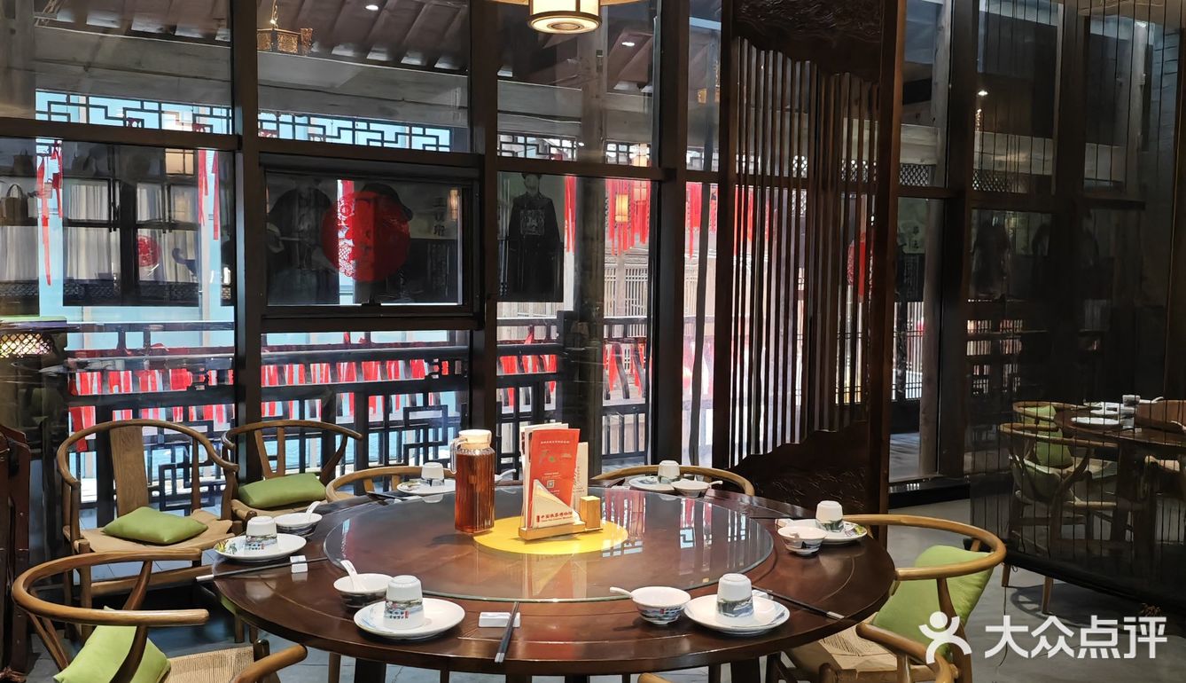 谁懂，下了飞机️就直奔这家店 这家店名字很吸引人