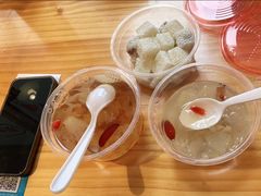 银耳川贝雪梨-张飞木薯羹(金鱼巷店)