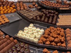 -Laderach 莱德拉(上海环贸iapm店)