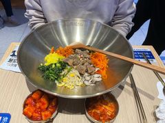 烤牛肉拌饭-梨花牛肉汤饭(仁恒伊势丹店)