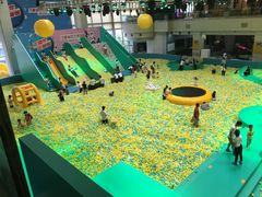 -冰纷万象滑冰场(深圳万象城店)
