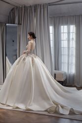 点击看大图 -拉瑞娜LaReine婚纱礼服高级定制