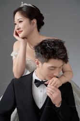 -雪中彩影婚纱摄影·微光艺术中心