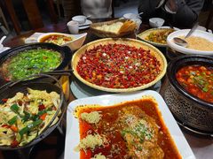 -万重锦·人文川菜馆(骡马市店)