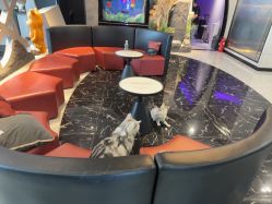 -TOP HAIR SALON