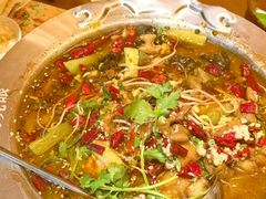 -月亮眼花园餐厅书吧酒吧