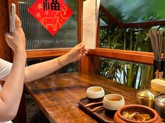 -银米·云南传统过桥米线(双廊黑金冠店)