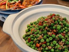 甜豆炒肉泥-何氏排骨(左家塘店)