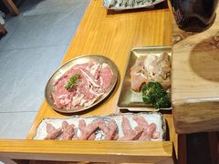 -汉城烤肉·黑金冠(华山路店)