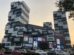 -资和信百货商场