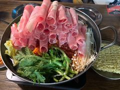 部队锅-MI WU FACTORY米屋美食工厂餐厅(绿地店)