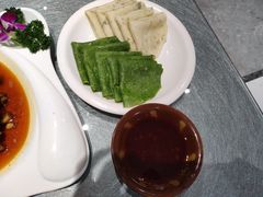 煎饼蘸蒜-艳阳天民俗村(公园路店)