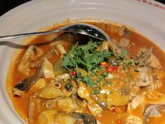 -魏铭鱼头捞饭(晋阳路店)