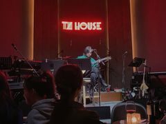 -TZ House音乐现场(来福士中心店)