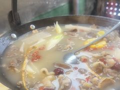 -江湖亮亮蒸虾大排档烤全羊清真(武汉总店)