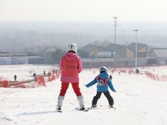 -石京龙滑雪场-停车场
