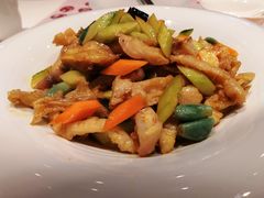 -红樱桃·欢乐餐厅(太原里店)