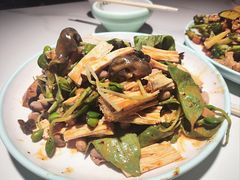 -亚伟瓦罐面美食城(淇县总店)