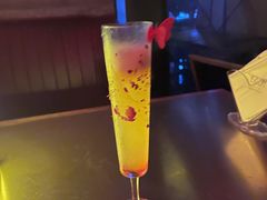 -饮湖威士忌鸡尾酒吧