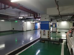 -上海青浦宝龙广场-地下停车场