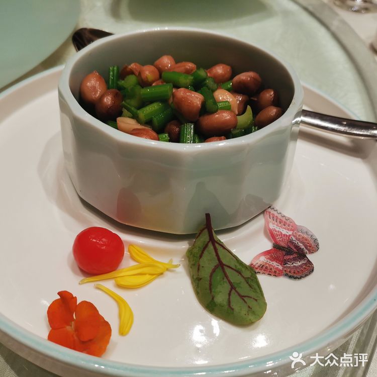 「原味海鲜拼」「老北京烤鸭」不愧是高档餐厅