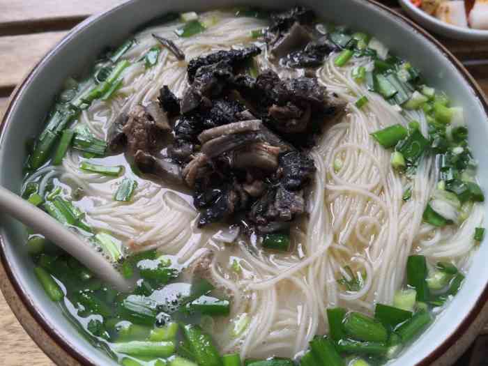 郭家婆乌鸡米线(总店)-"🚌【位置】在迎晖路地铁站c口附近 [..."-大