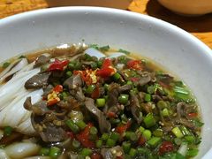 酸辣鸡杂粉-肆姐面粉馆(坡子街店)