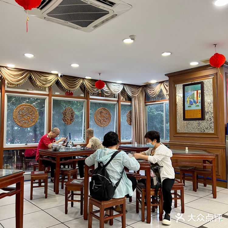 来广东一定要吃这个|隐藏在中山八的粤式夜茶