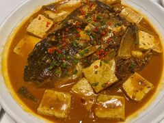 乾隆鱼头烧豆腐-乾隆美食·本帮菜(黄河路店)