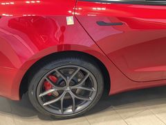 -TESLA 特斯拉(上海太古汇体验店)