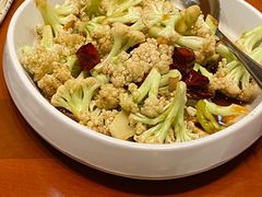 五花肉炒菜花-老街坊美食汇(玉兰大街店)