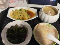 -悦芽照护月嫂+育儿嫂(杭州店)