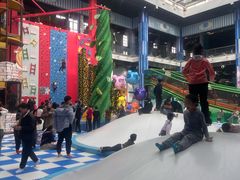 -蒙特利亲子乐园