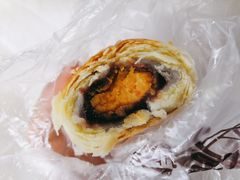 豆沙蛋黄酥-闻酥园(大慈寺店)